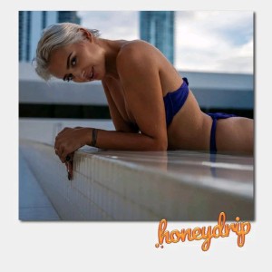 Allie Alina Photo #5