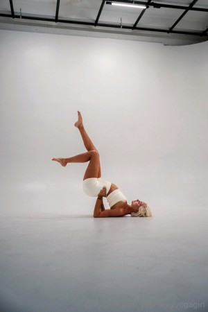 Allie Alina Photo #29