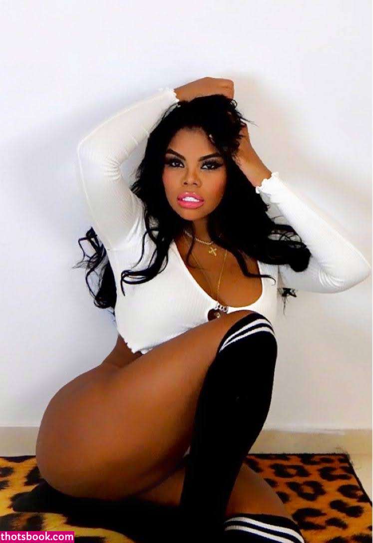 Rihanna Miller Photo #32