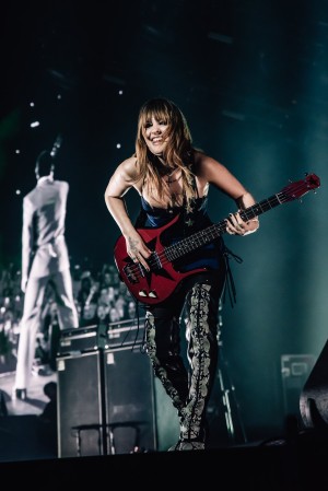 Victoria De Angelis Photo #7