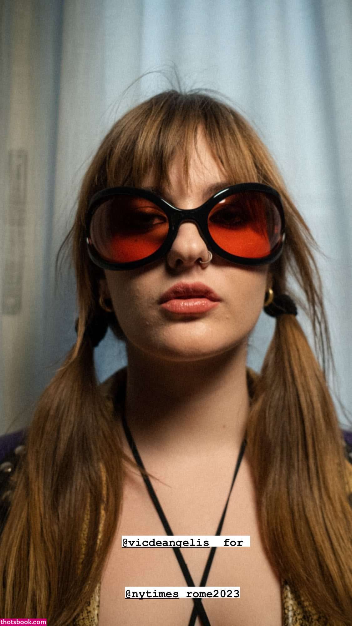 Victoria De Angelis Photo #14