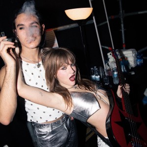 Victoria De Angelis Photo #21