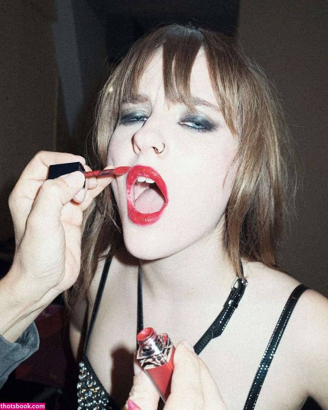 Victoria De Angelis Photo #29