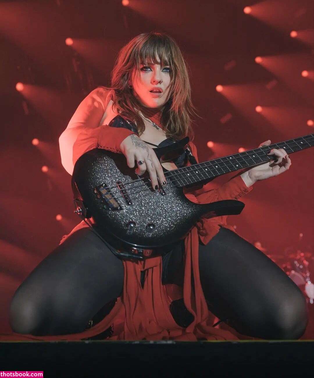 Victoria De Angelis Photo #31