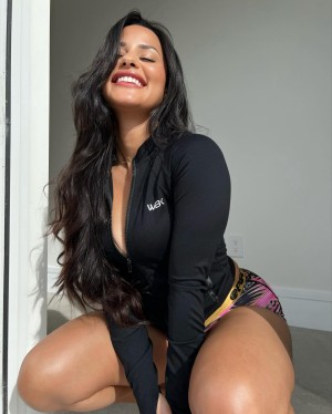 Katya Elise Henry Photo #32