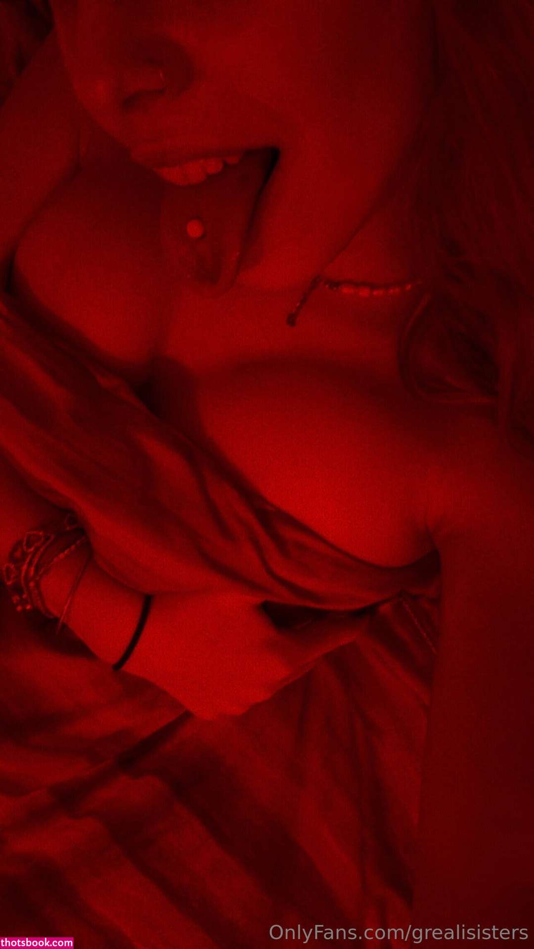 Grealisisters Photo #146