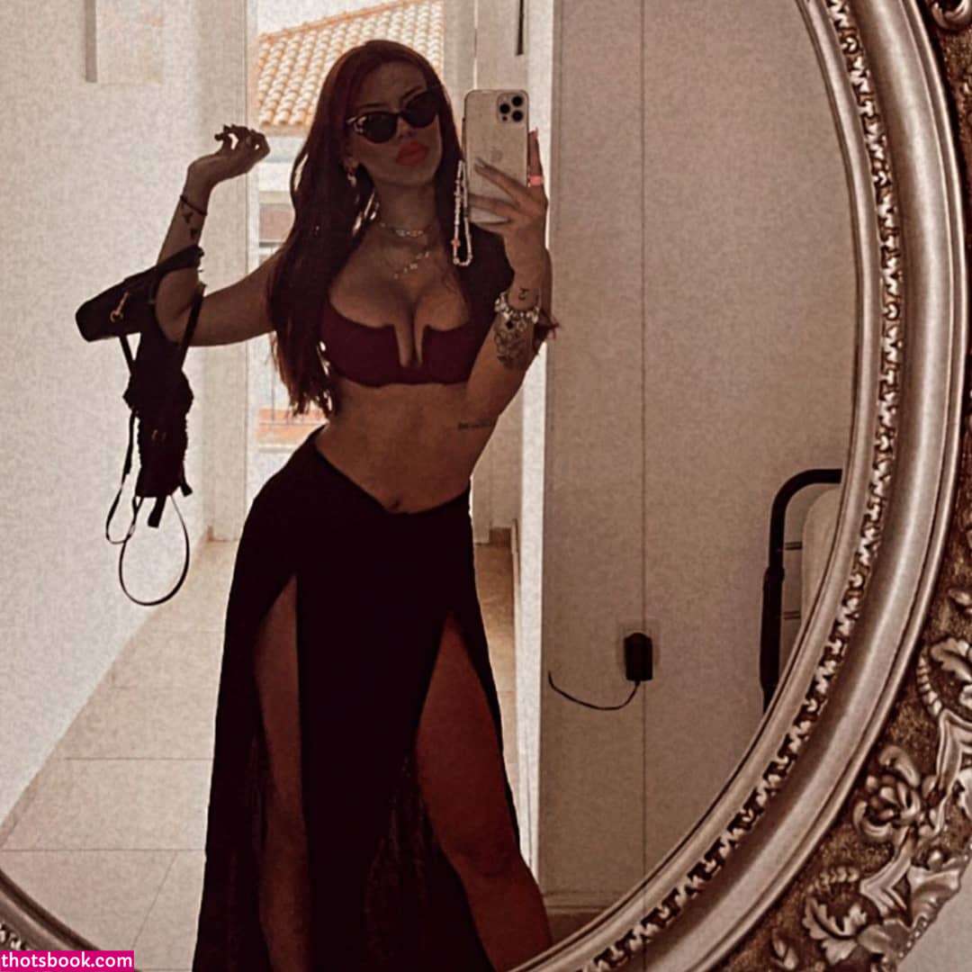 Demet Ozturk Photo #29