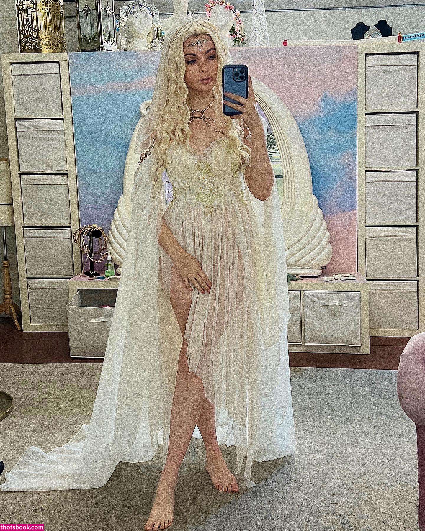 Karla Cuencas Photo #26