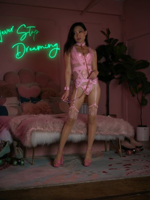 Jeannie Elise Mai Photo #58