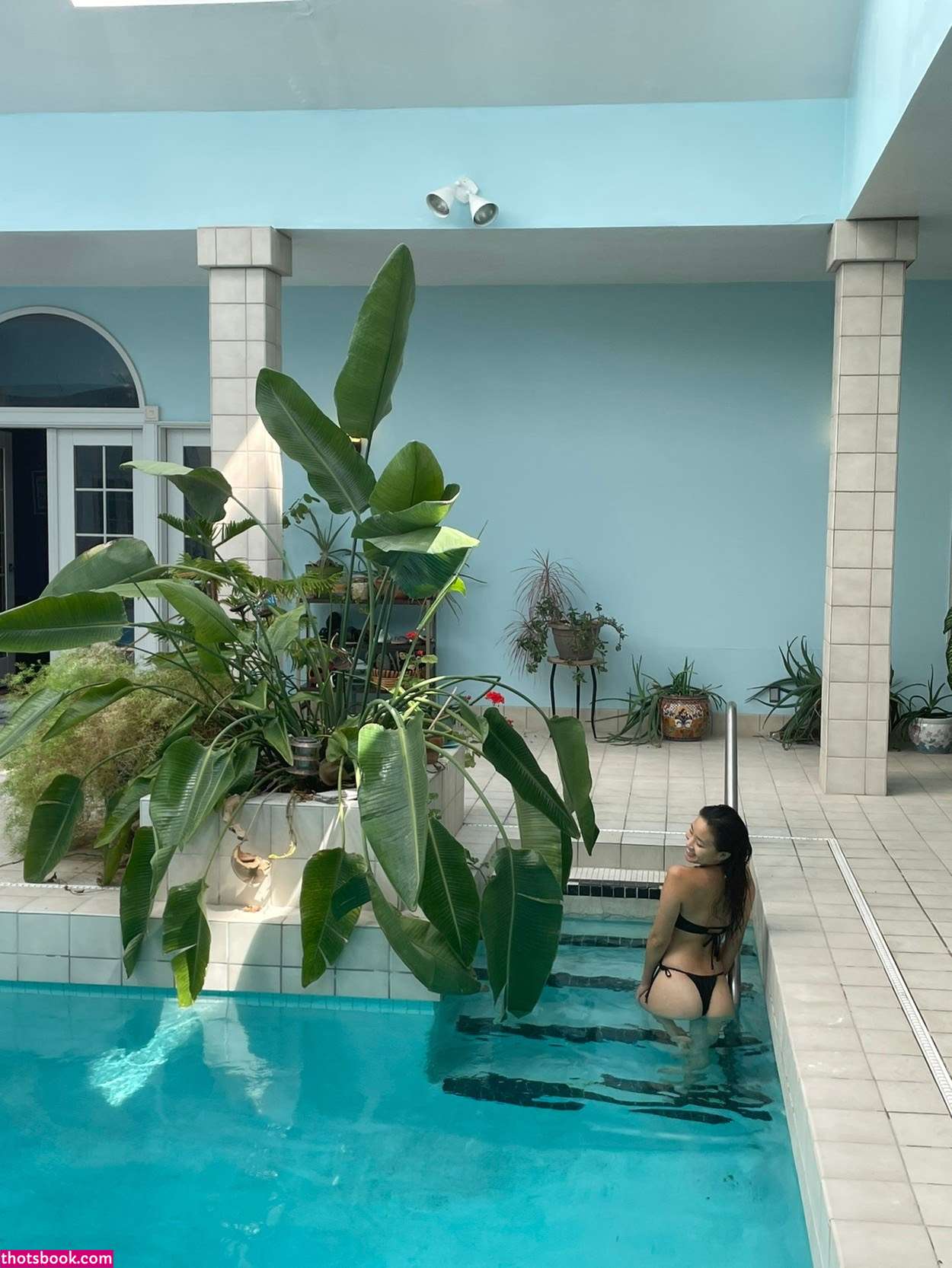 Jeannie Elise Mai Photo #65