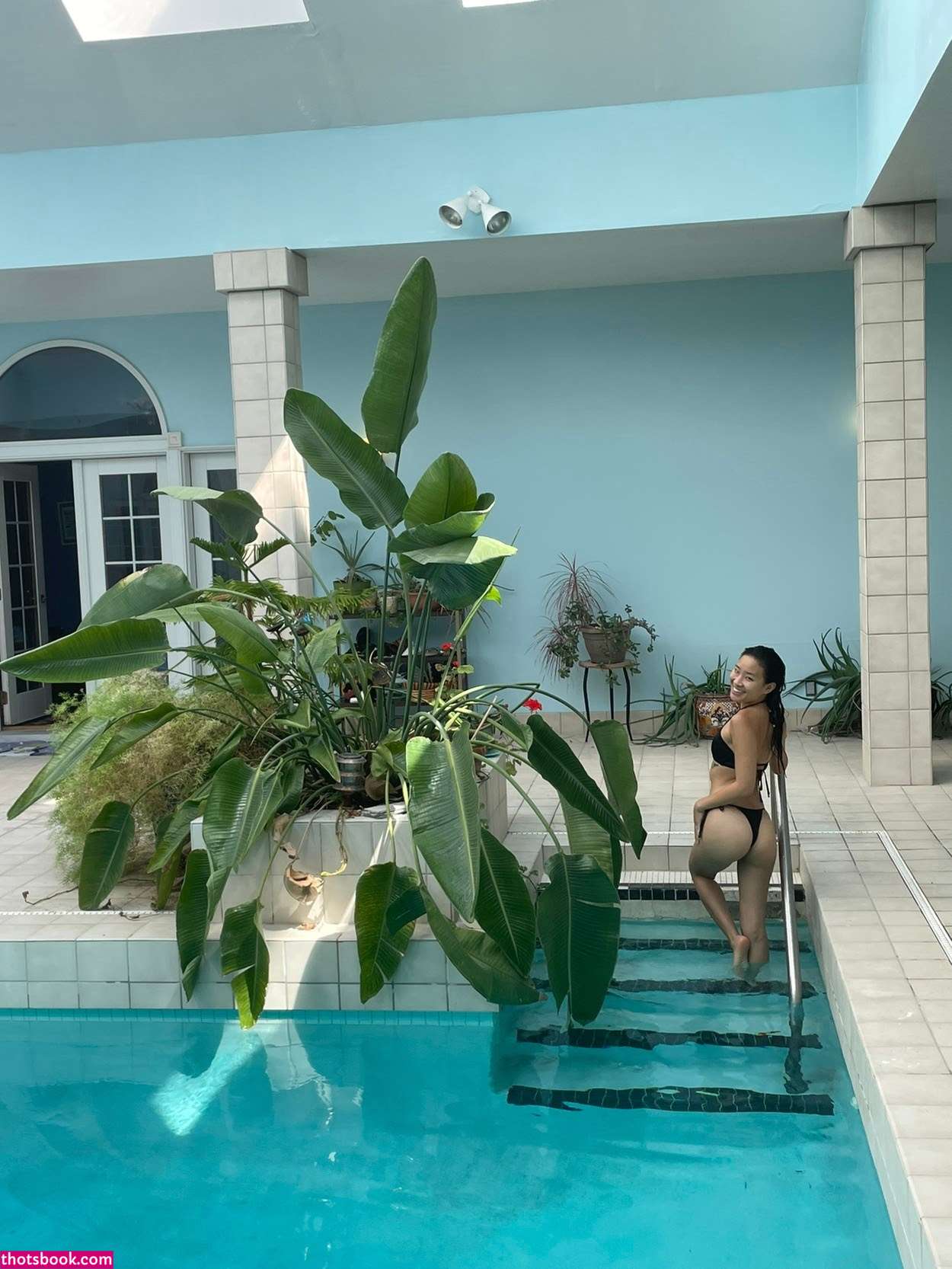 Jeannie Elise Mai Photo #67