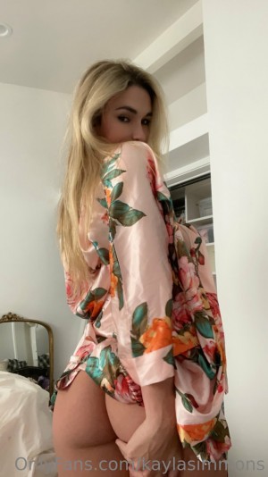 Kayla Simmons Photo #117