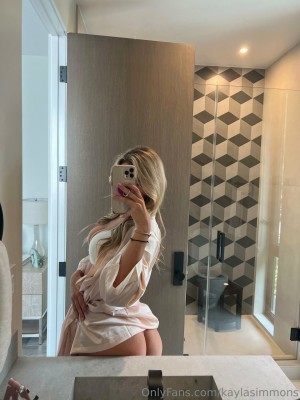 Kayla Simmons Photo #168