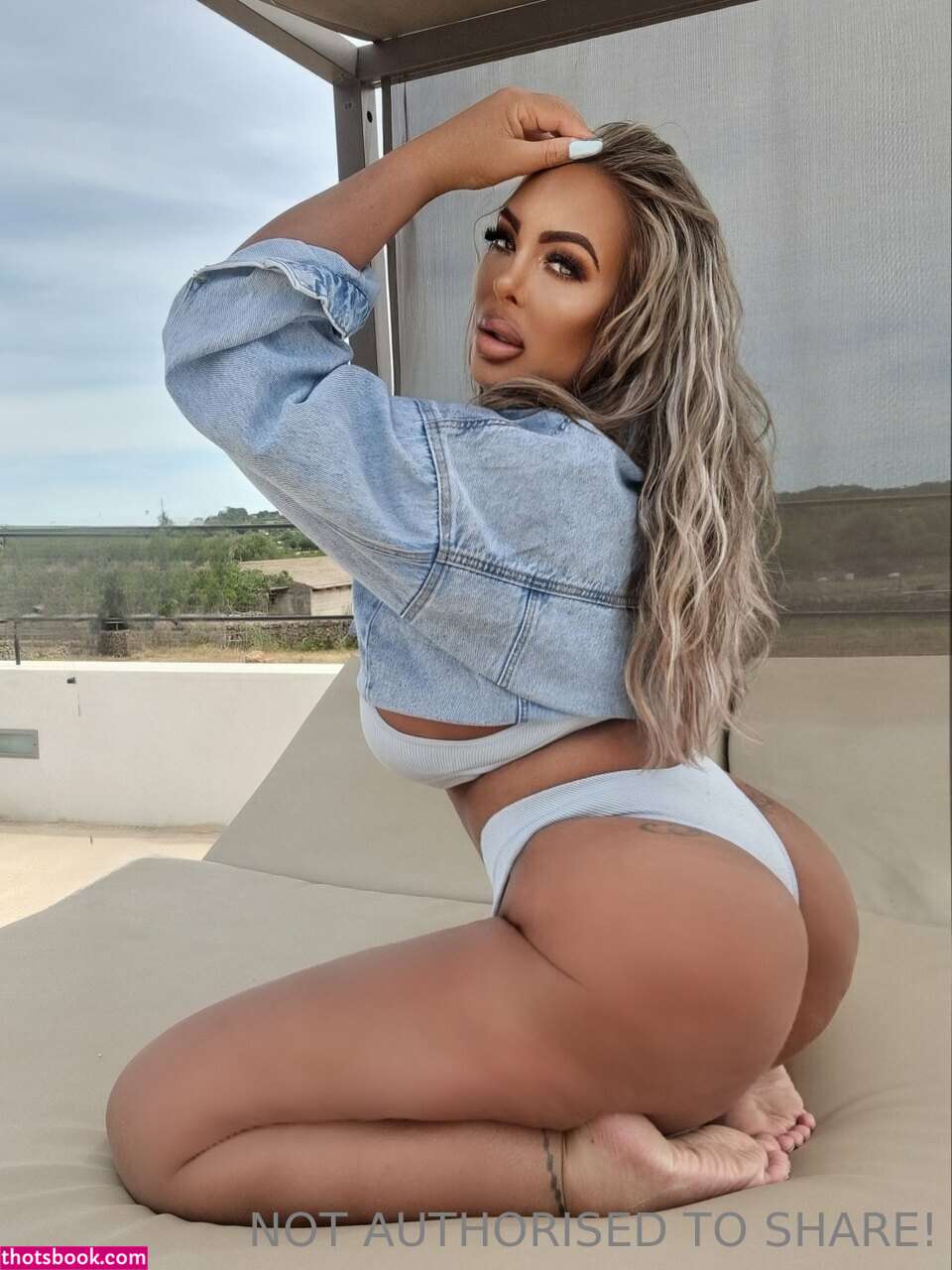 Levi Babestation Photo #59