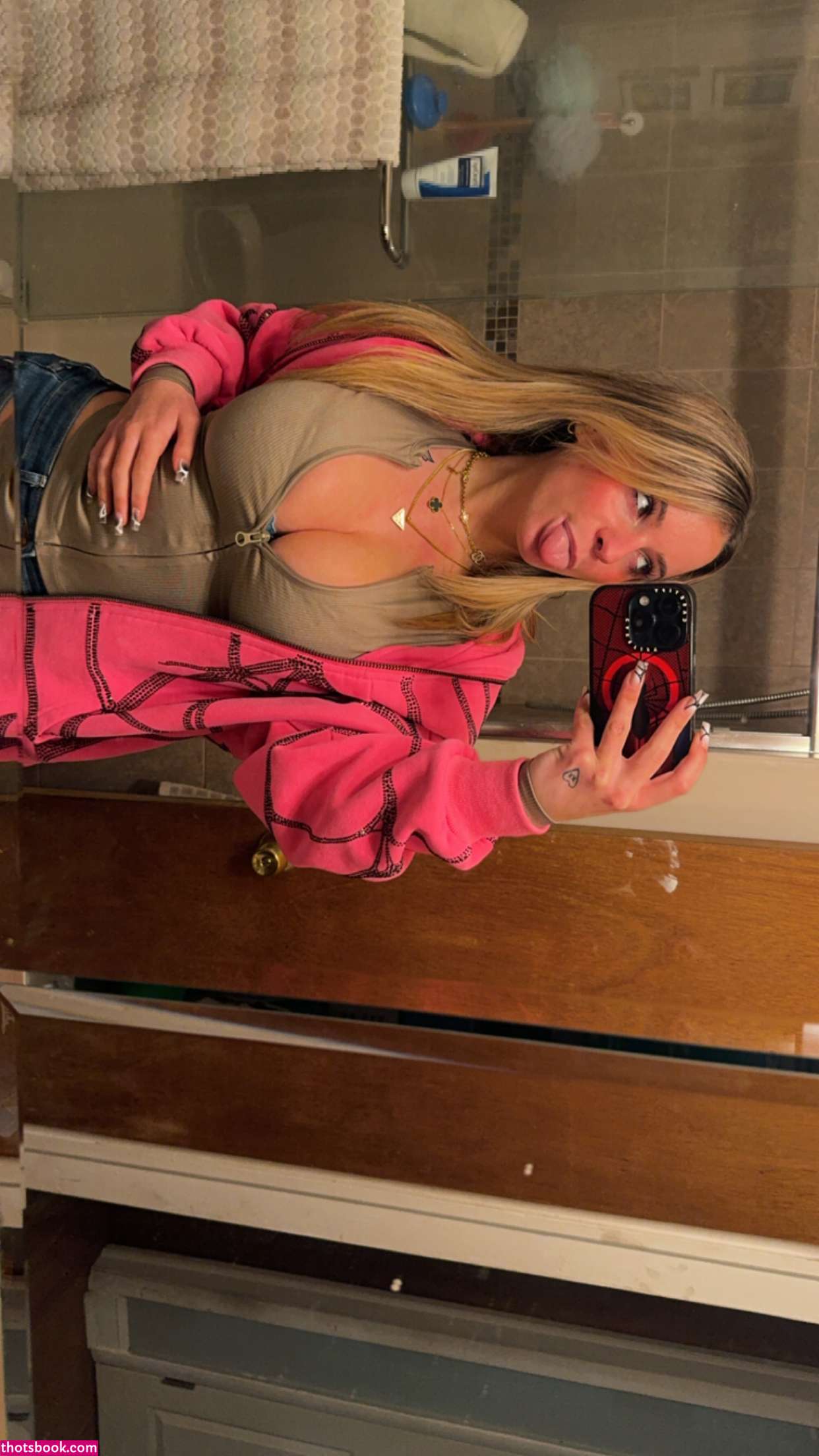 Kaitlyn Krems Photo #256