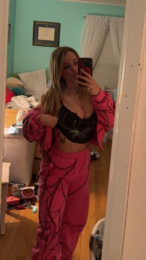 Kaitlyn Krems Photo #283