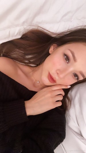 Ellie Leen Photo #459