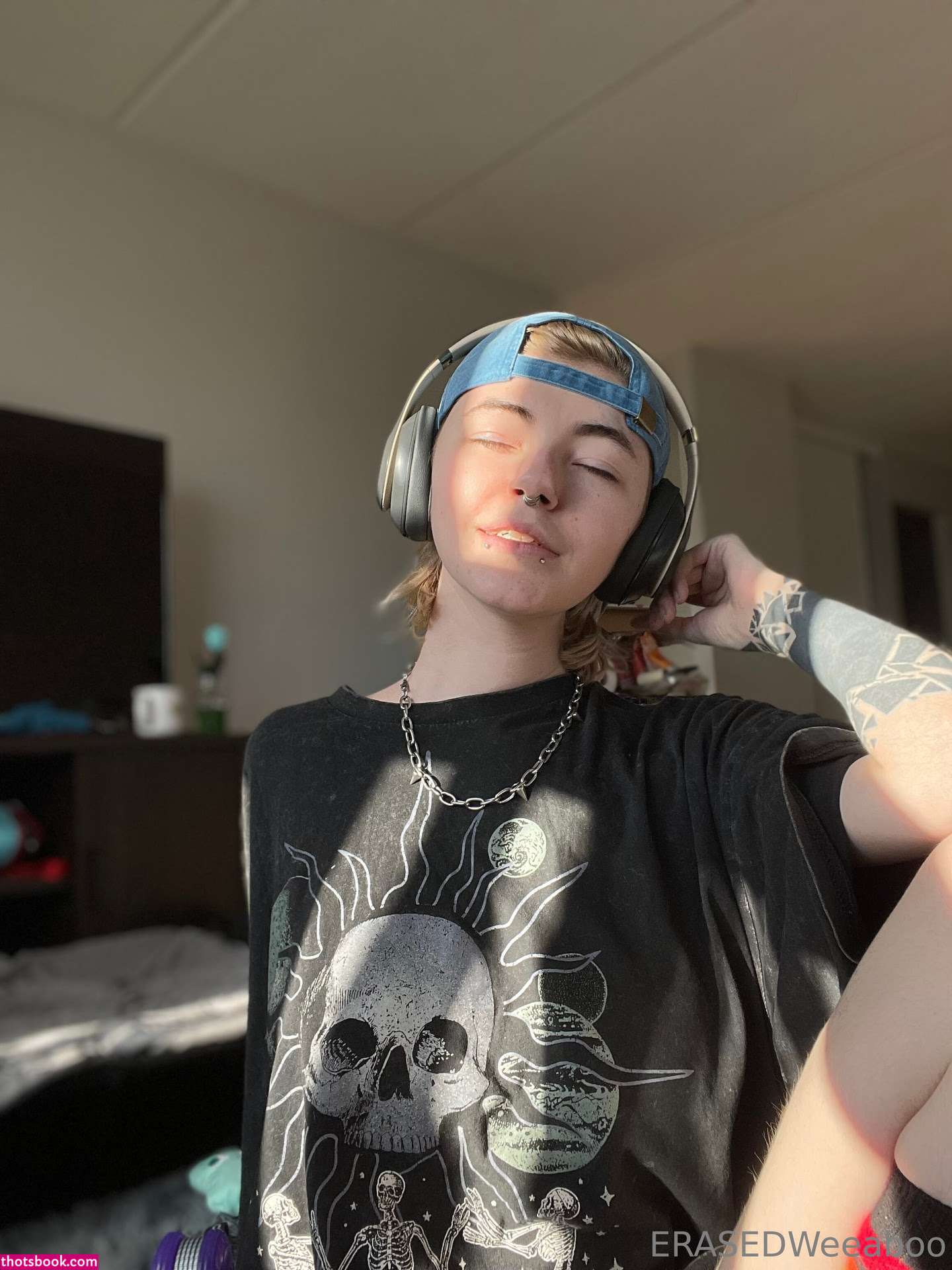 erasedweeaboo Photo #106