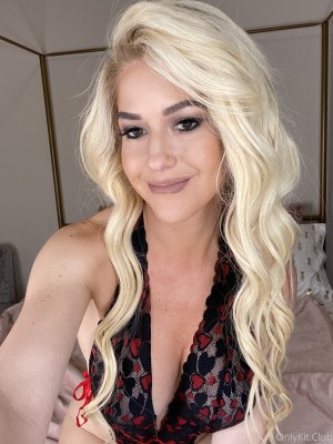 Kit Mercer Photo #14