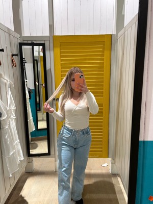 Tinypeachpuff Photo #3