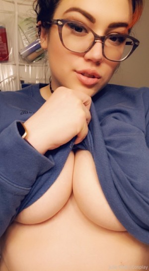 Pixelxkitten Photo #2