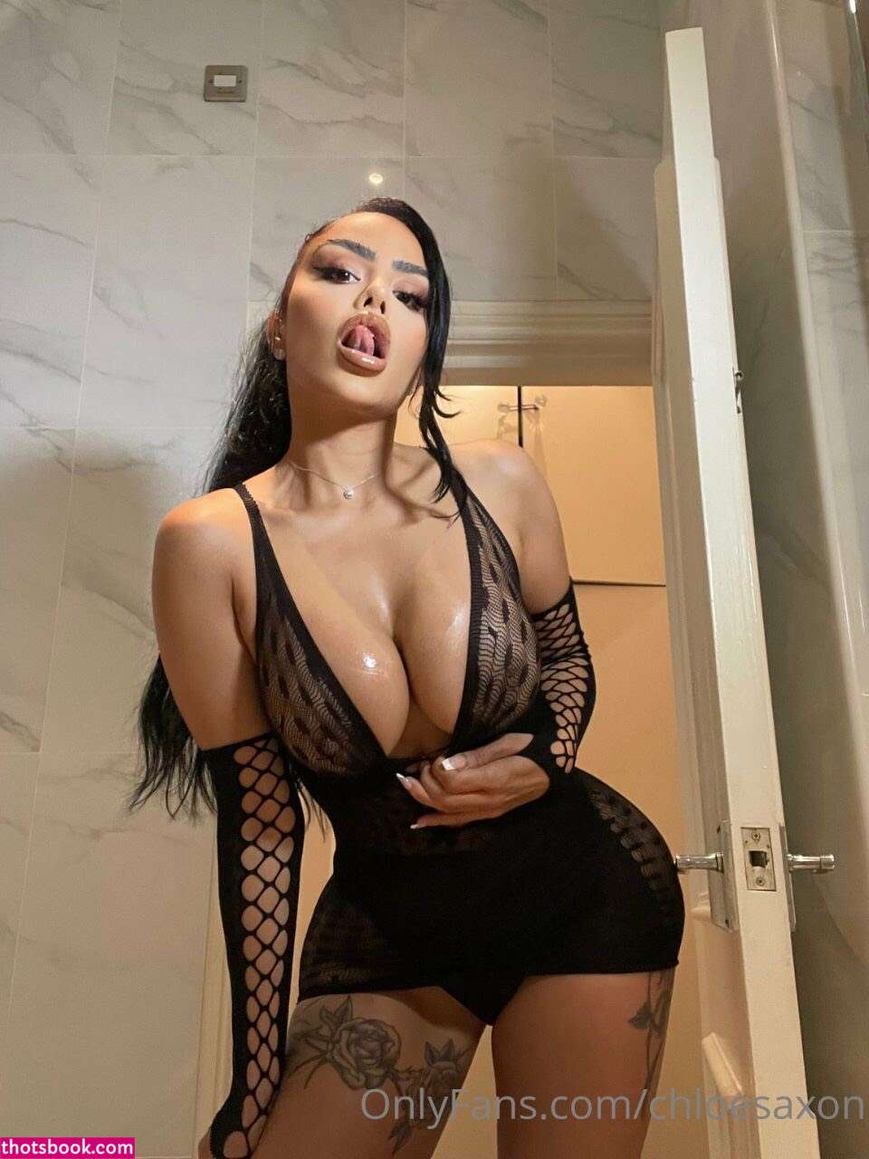 Chloe Saxon Photo #10