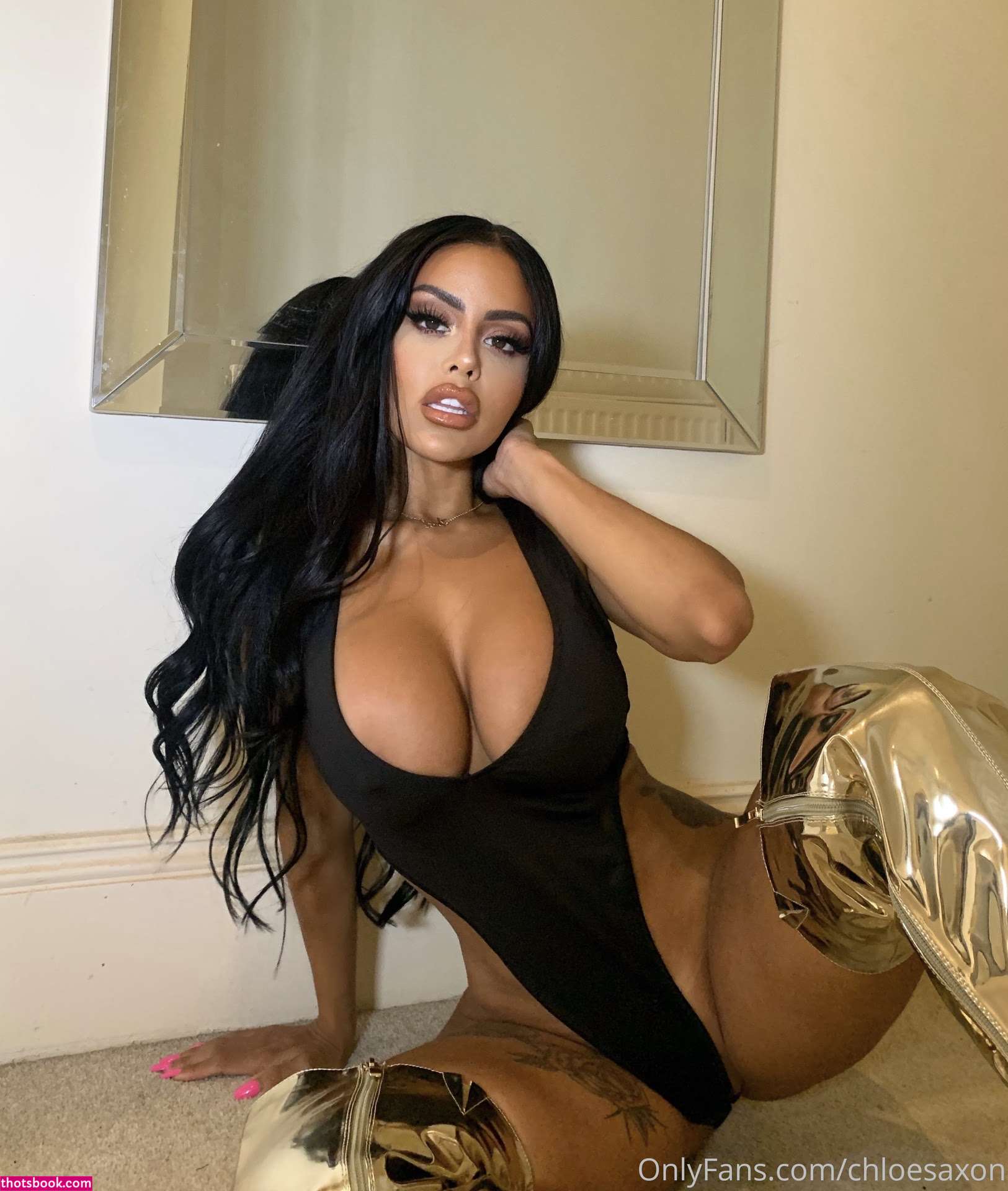 Chloe Saxon Photo #30