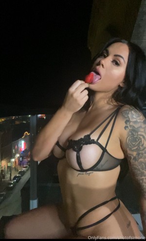 Shotsofsimone Photo #16