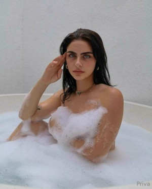 Lauren Hamden Post #30