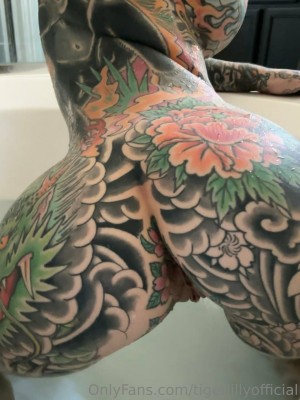 Tigerlilly Photo #98