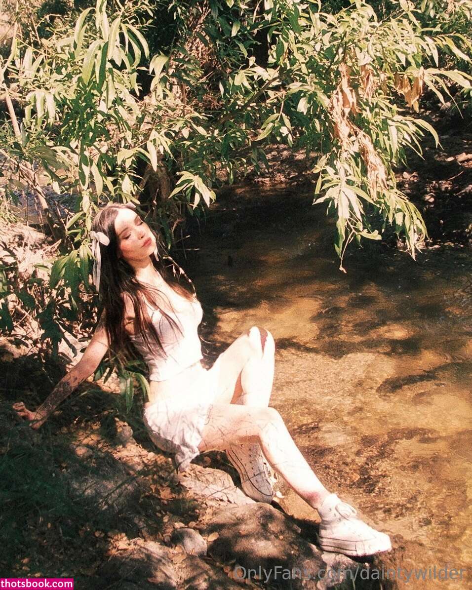 Dainty Wilder Photo #900