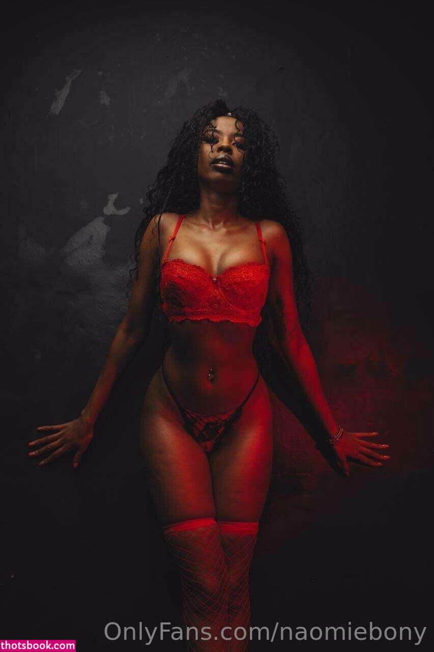 ebonynaomii Photo #7