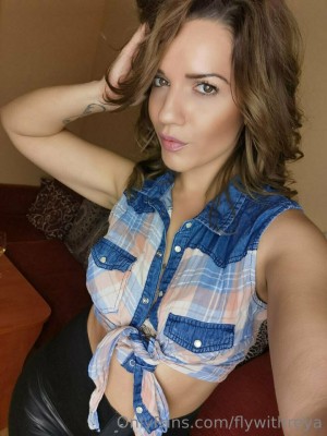 Reyateacheswell Photo #27