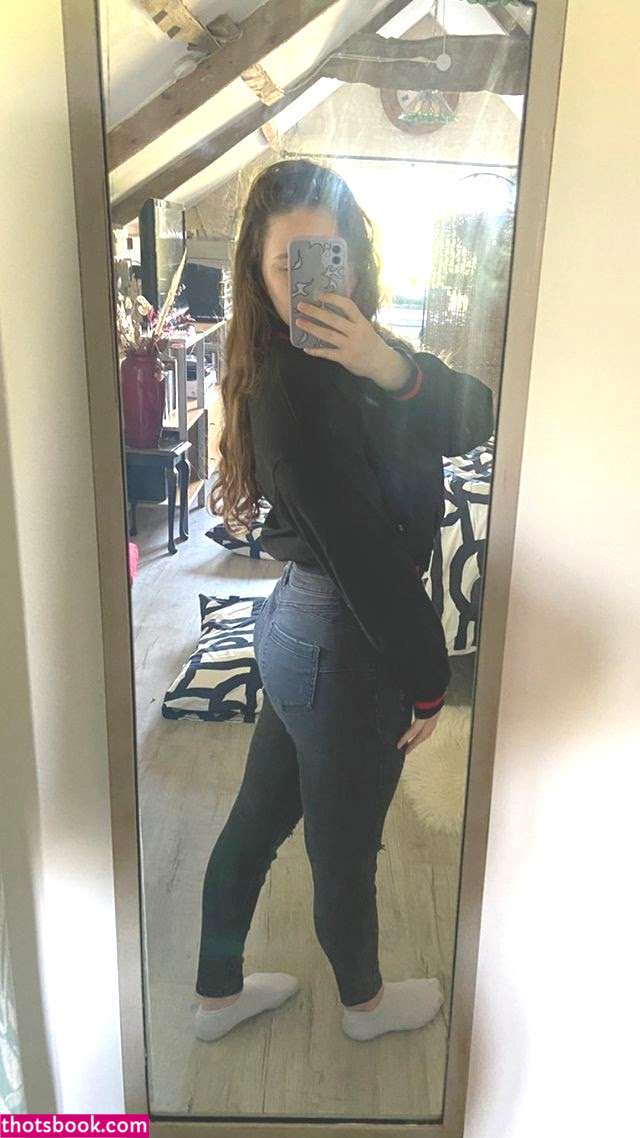 bustybritishbrunette Photo #20