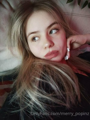 Merry Popinz Photo #30