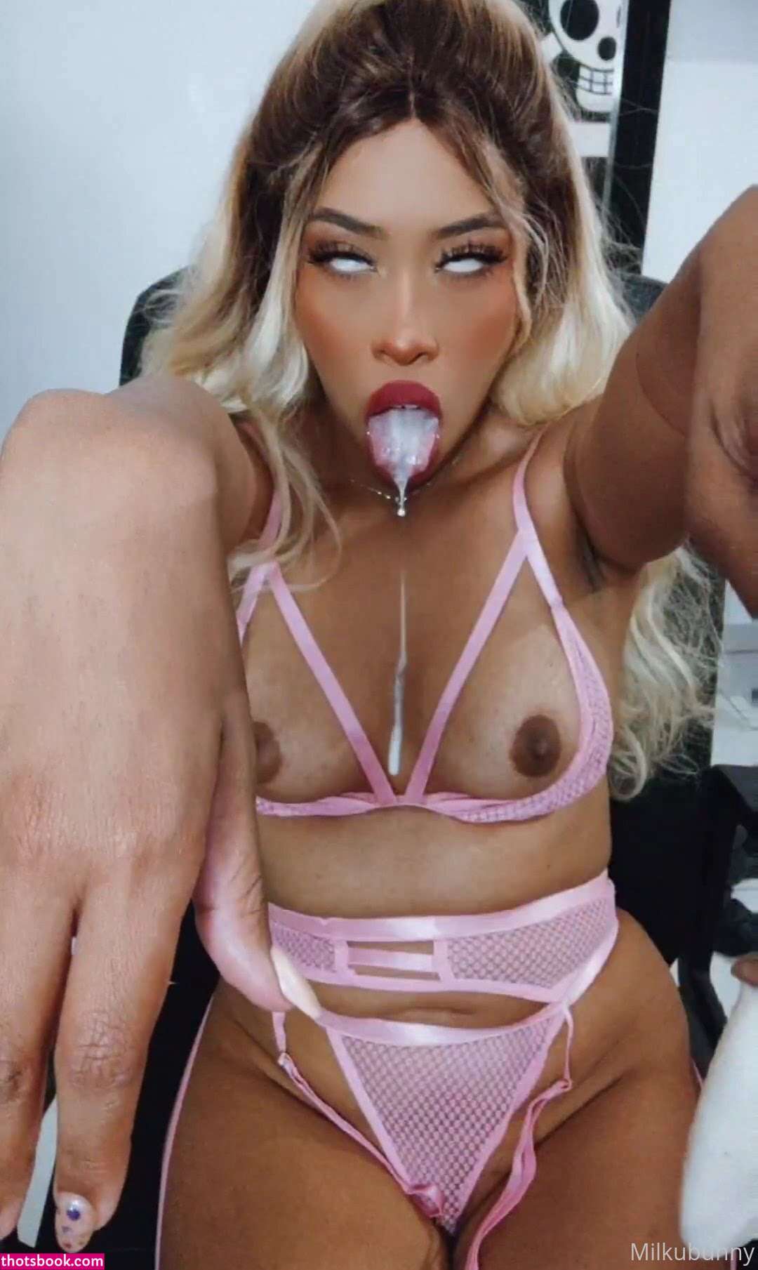 Milkubunny Photo #15