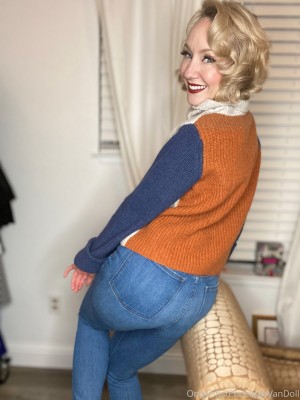 Penelopevandoll Photo #9