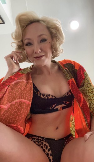 Penelopevandoll Photo #40