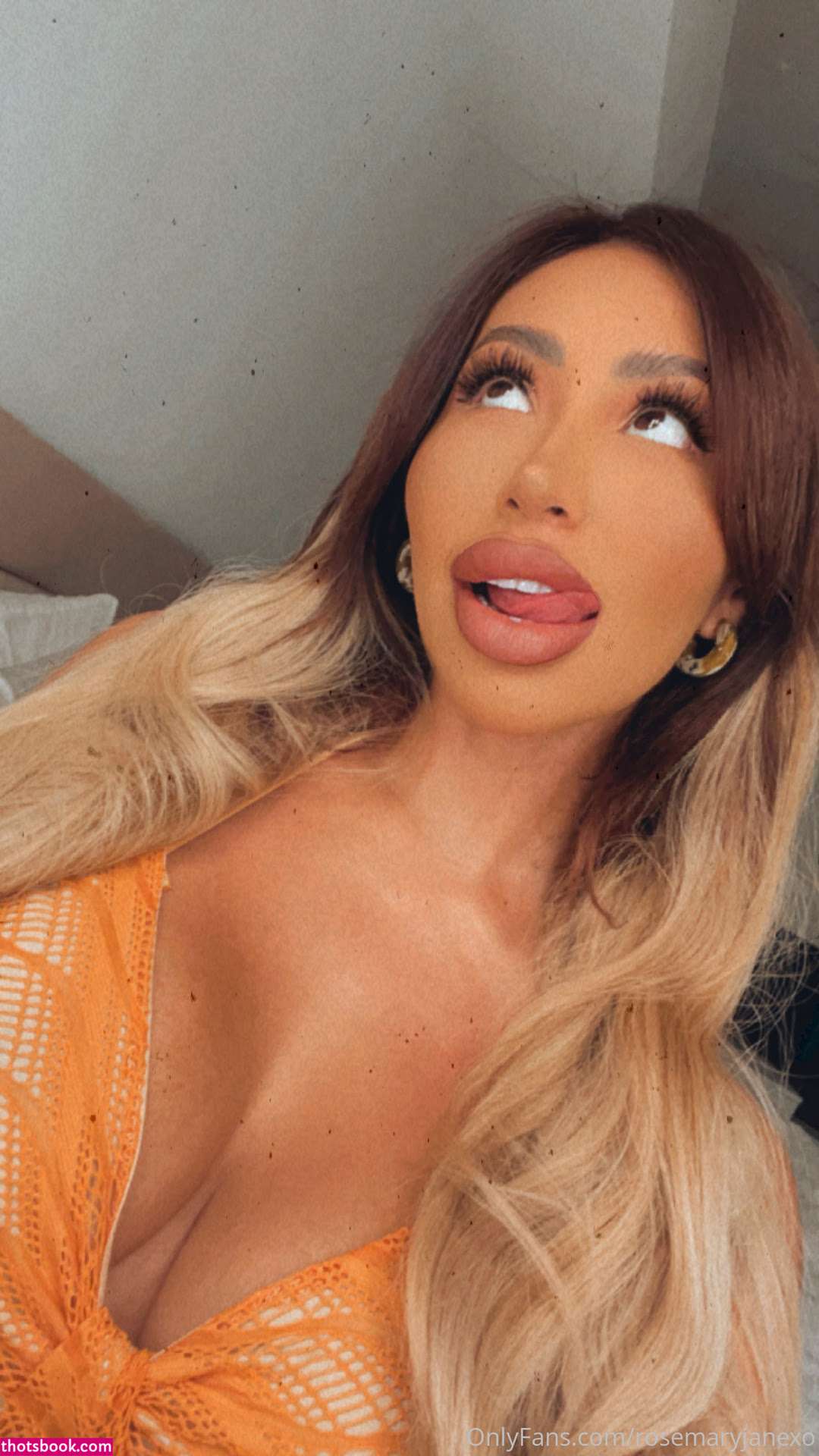 rosemaryjaneofficial Photo #22