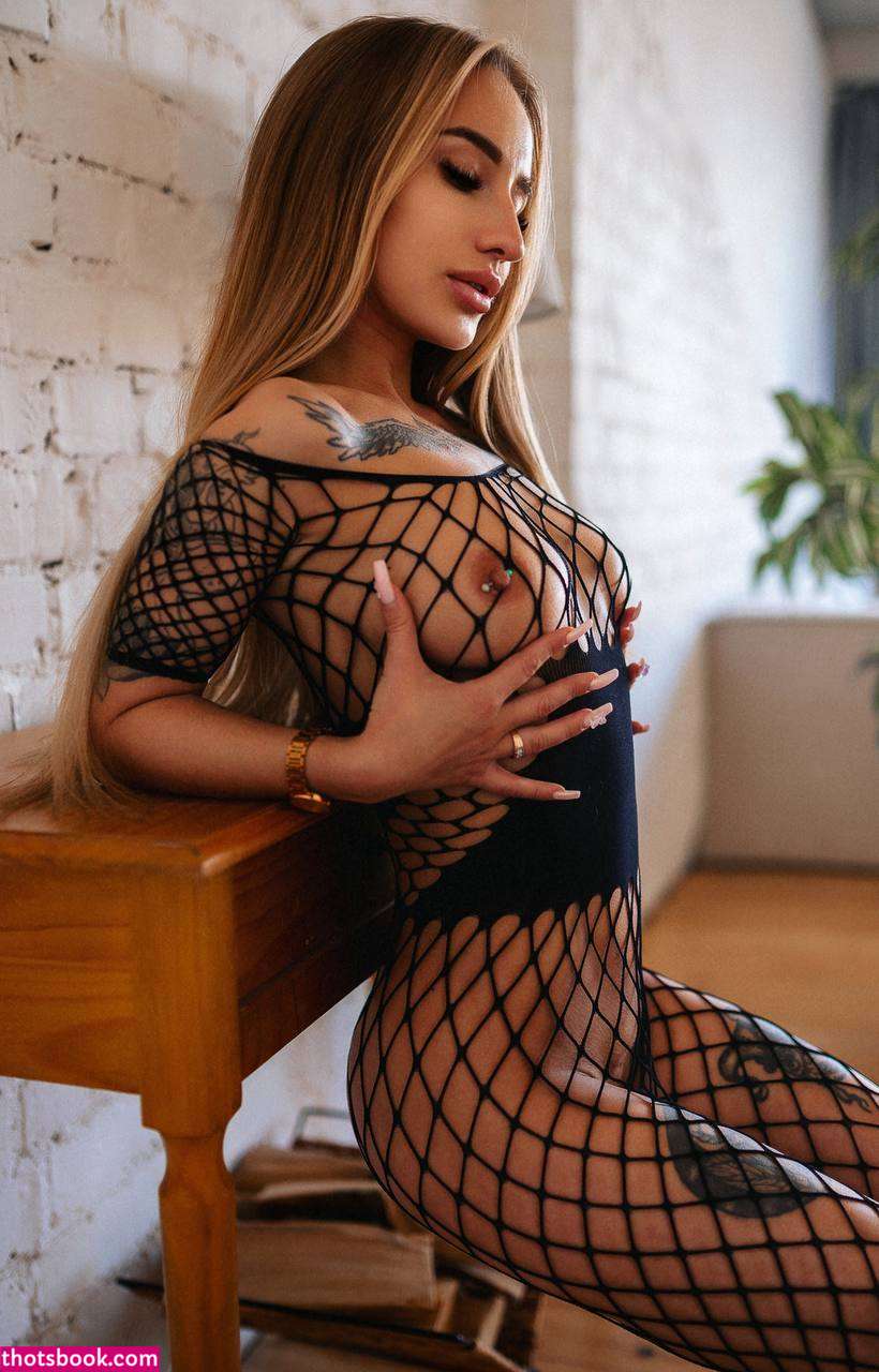 Lady Sonya Photo #19