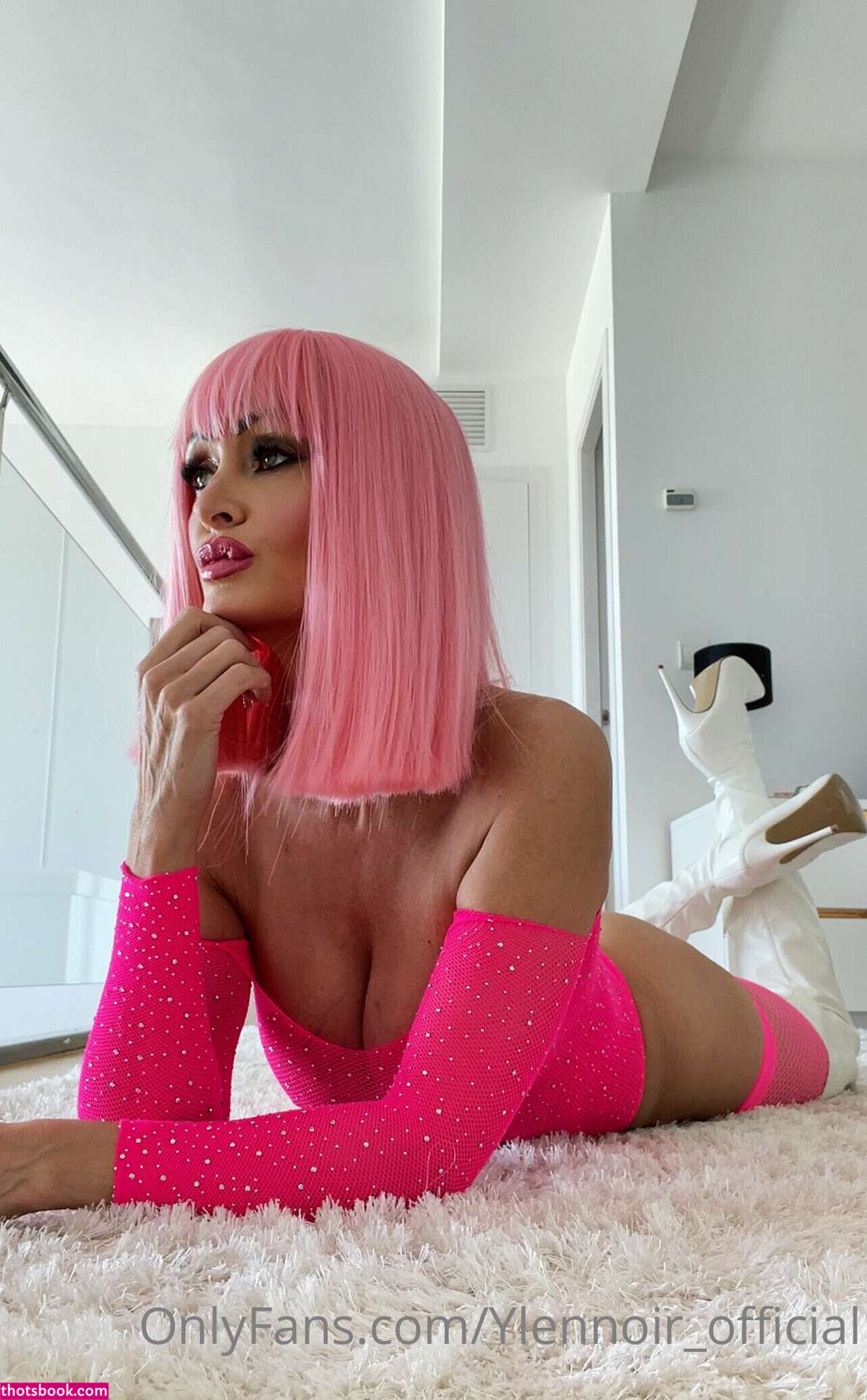 Manuela Blanch Photo #8