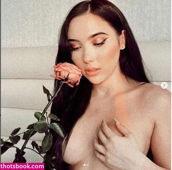 Aida Victoria Photo #24