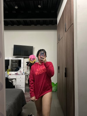 Anali Guajardo Photo #12