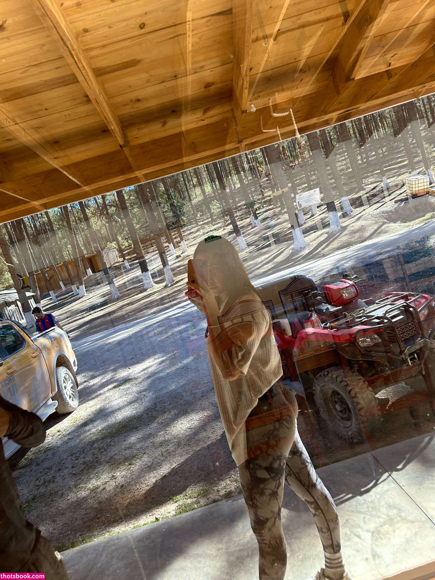 Anali Guajardo Photo #15