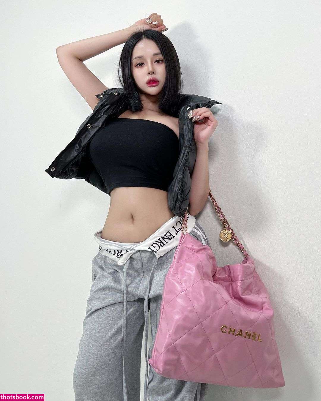 Luda Glamorous Photo #18