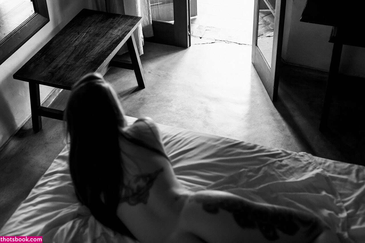 Emille Bee Photo #37