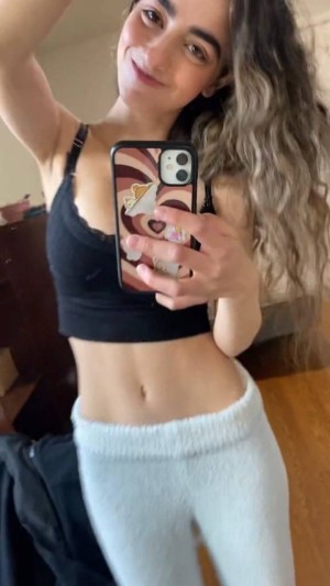 Mariana Souki Photo #16