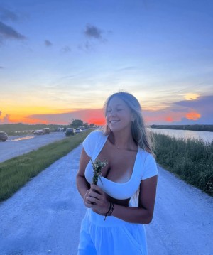 Olivia Alvarez Photo #17