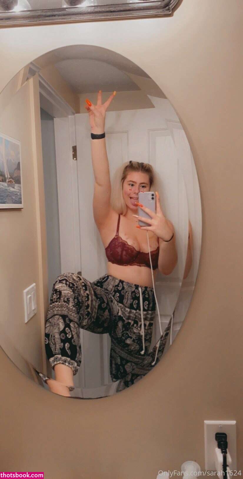 sarahlovesraving Photo #11