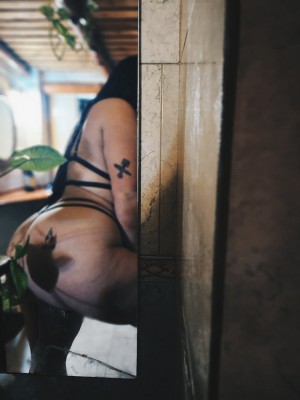 Valen Ferrari Photo #23